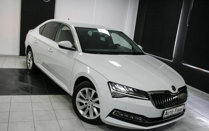 Skoda Superb cena 149900 przebieg: 61000, rok produkcji 2022 z Gołańcz małe 326